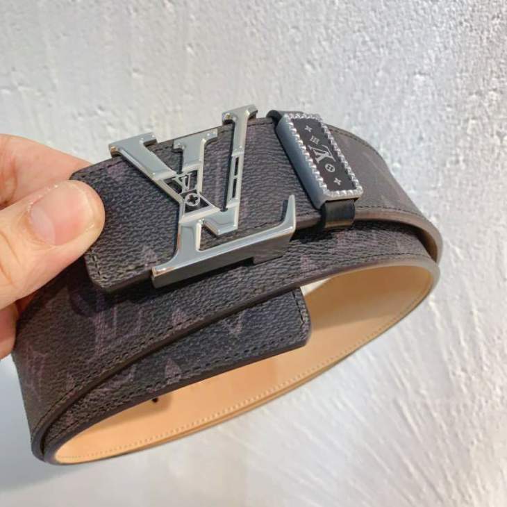 Picture of Louis Vuitton Belts _SKUfw216748732fw